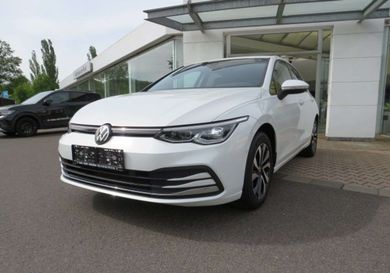 Volkswagen Golf, 2023