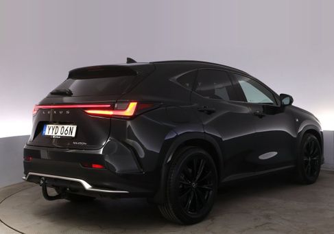 Lexus NX, 2025