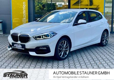 BMW 120, 2023