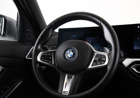 BMW 330, 2023 2
