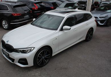 BMW 330, 2021