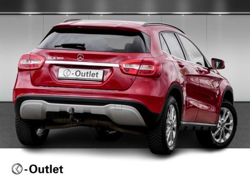 Mercedes-Benz GLA 180, 2020