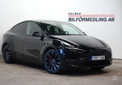 Tesla Model Y, 2022