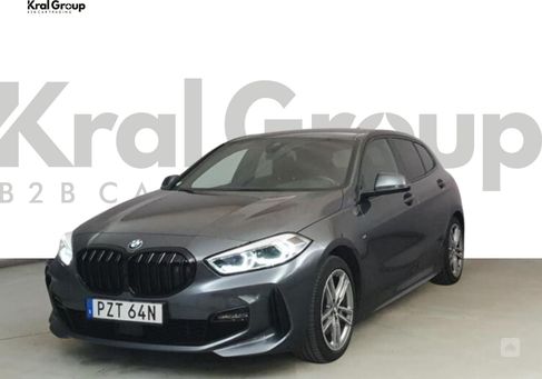 BMW 118, 2021