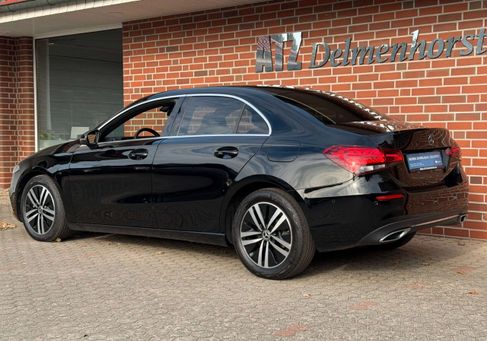 Mercedes-Benz A 180, 2022 3