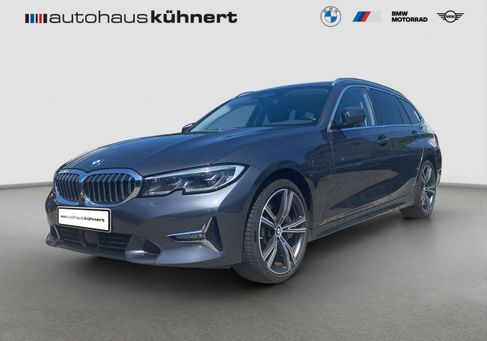 BMW 330, 2021