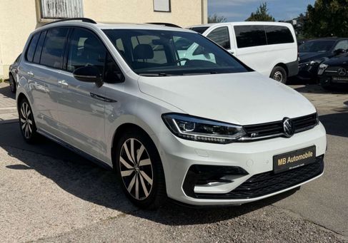Volkswagen Touran, 2021 3