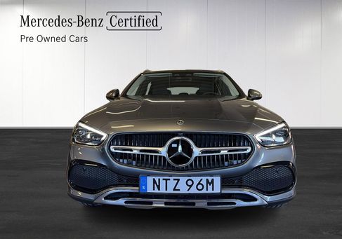 Mercedes-Benz C 220, 2025