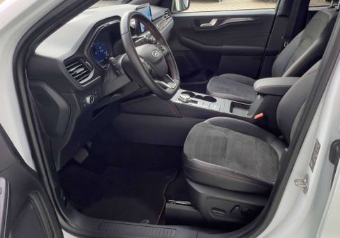 Ford Kuga, 2022