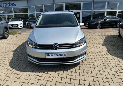 Volkswagen Touran, 2021 3