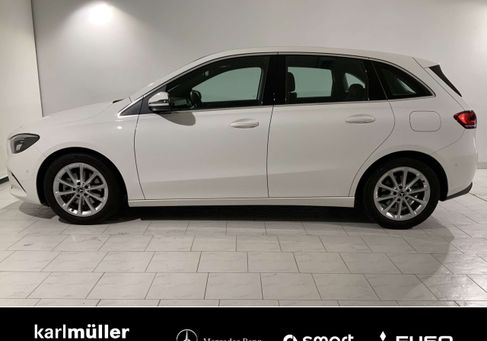 Mercedes-Benz B 200, 2022
