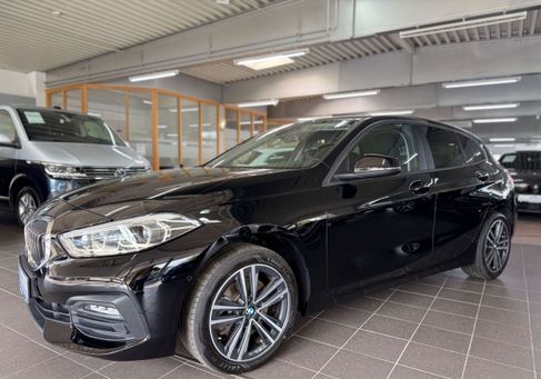 BMW 118, 2022