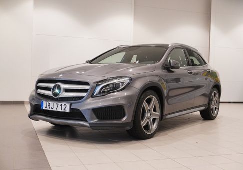 Mercedes-Benz GLA 220, 2015