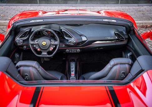 Ferrari 488 Spider, 2017