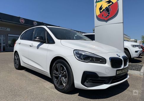 BMW 225, 2020