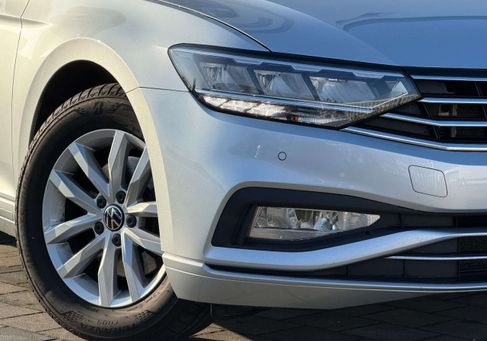 Volkswagen Passat, 2023