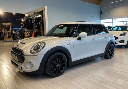 MINI, 2017