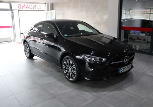 Mercedes-Benz CLA 180, 2022