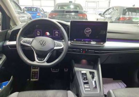 Volkswagen Golf, 2025