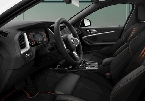 BMW 120, 2022 3