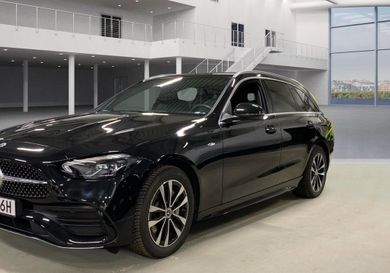 Mercedes-Benz C 300, 2025