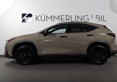 Lexus NX, 2025