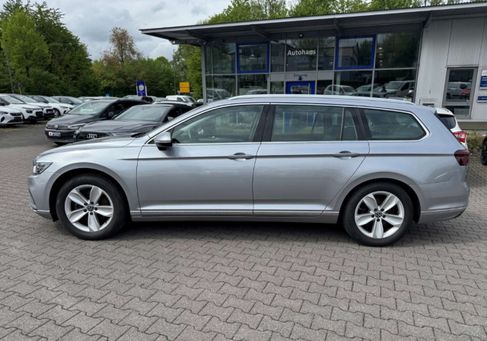 Volkswagen Passat, 2021
