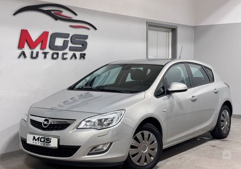 Opel Astra, 2010