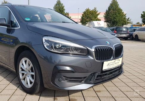 BMW 218, 2018