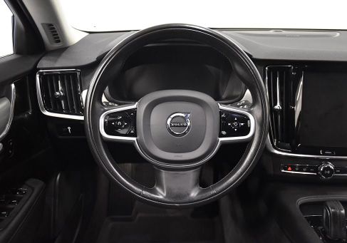 Volvo V90, 2021