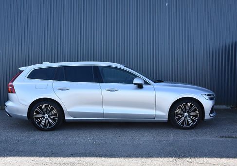 Volvo V60, 2022