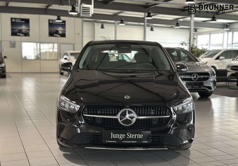 Mercedes-Benz B 180, 2025