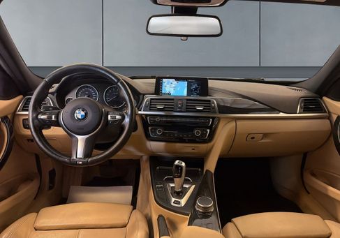 BMW 330, 2018
