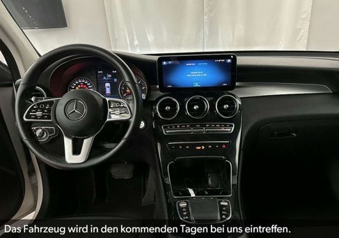 Mercedes-Benz GLC 200, 2022