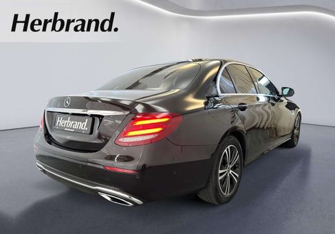 Mercedes-Benz E 200, 2020