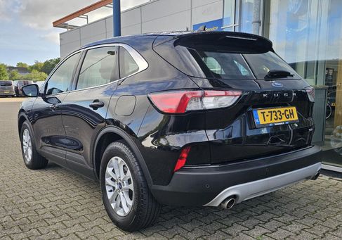 Ford Kuga, 2020 3