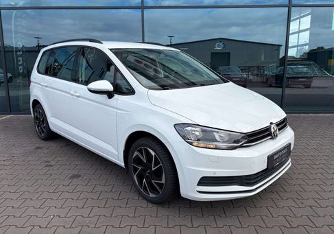 Volkswagen Touran, 2019 3