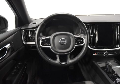 Volvo V60, 2022