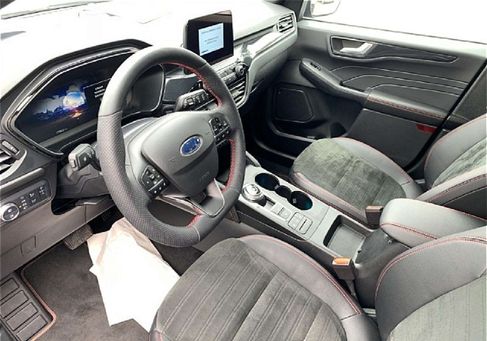 Ford Kuga, 2022