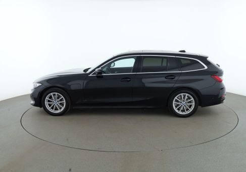 BMW 330, 2024