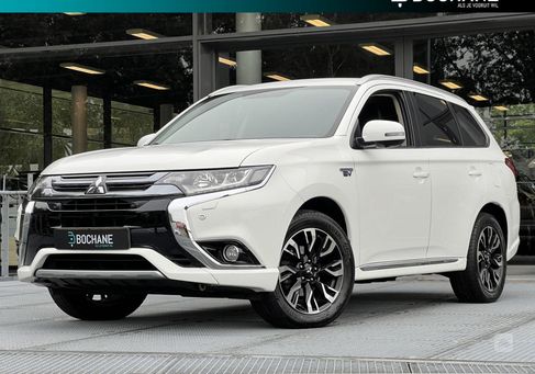 Mitsubishi Outlander, 2015