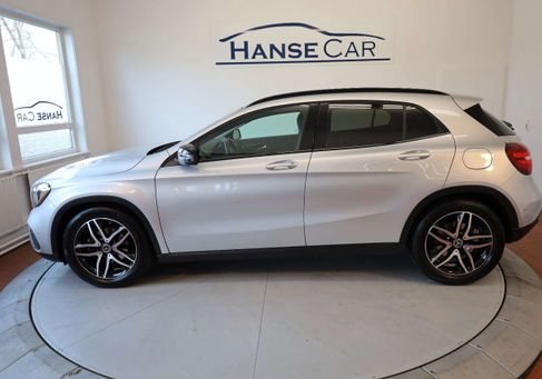 Mercedes-Benz GLA 180, 2020