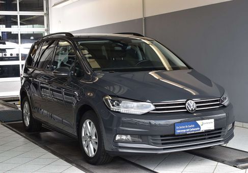 Volkswagen Touran, 2023 3
