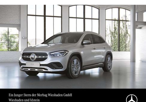 Mercedes-Benz GLA 200, 2020