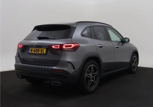 Mercedes-Benz GLA 250, 2020