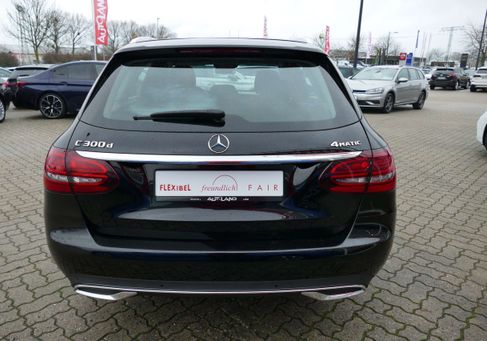 Mercedes-Benz C 300, 2021