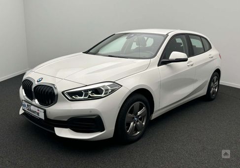 BMW 118, 2021