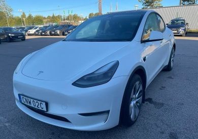 Tesla Model Y, 2023