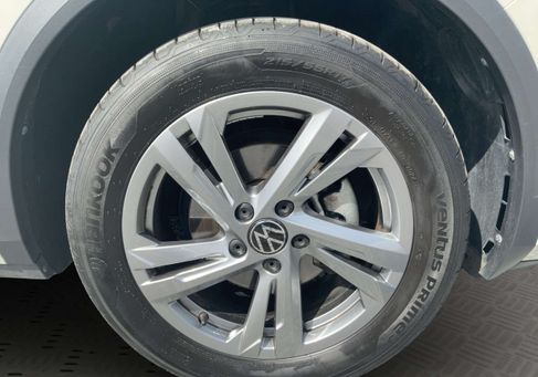 Volkswagen T-Roc, 2024