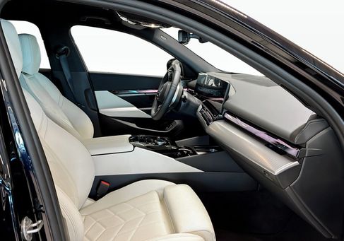 BMW 530, 2026 3